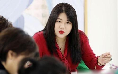 娱乐吃瓜君邢菲,娱乐吃瓜界的“瓜王”,揭秘娱乐圈幕后故事